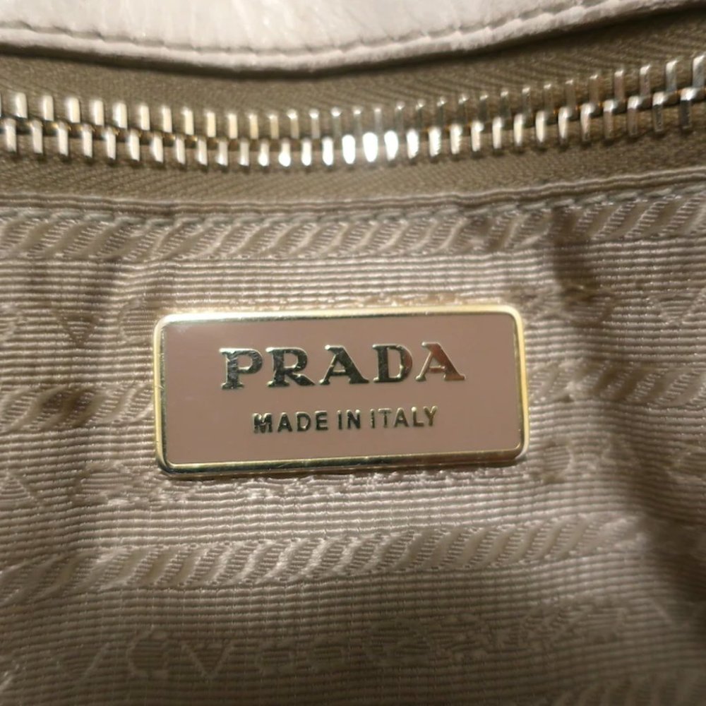 Prada Vernice Gaufre Tote Camel Patent Leather Large Shoulder Bag - Picture 11 of 12